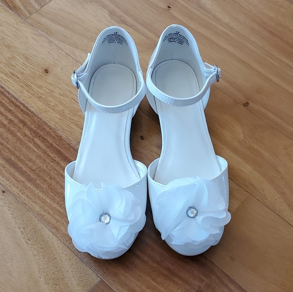 Gymbroee - Picture 1 of 3